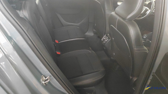 Volvo XC40 8