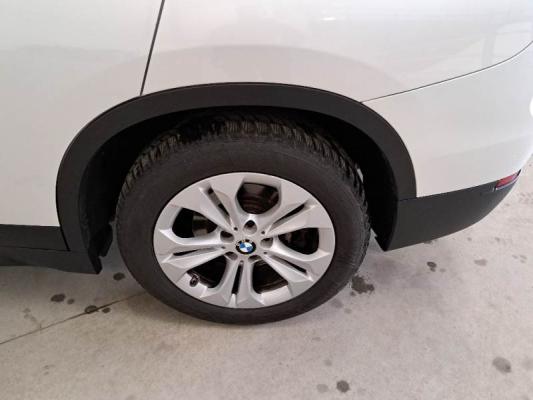 BMW X1 52