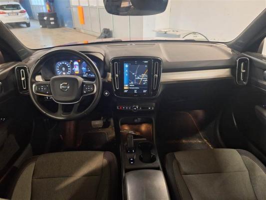 Volvo XC40 3