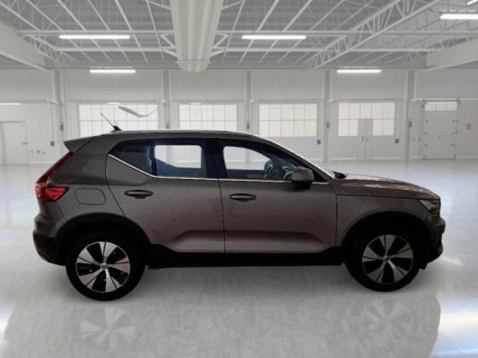 Volvo XC40 6