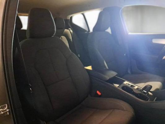 Volvo XC40 12