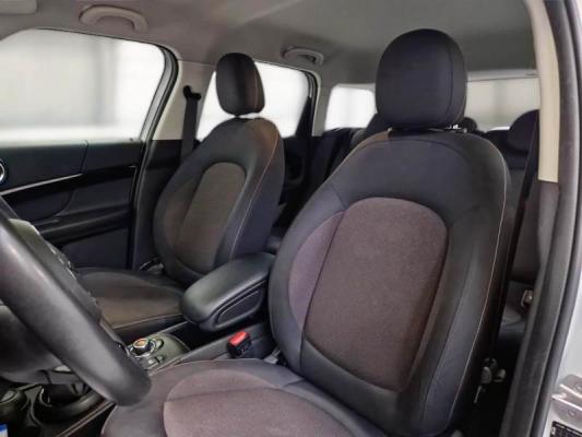 Mini Countryman 11