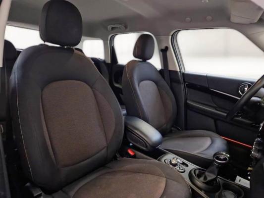 Mini Countryman 13