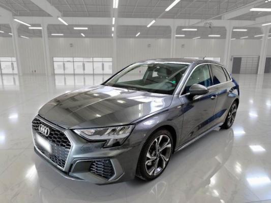 Audi A3 1