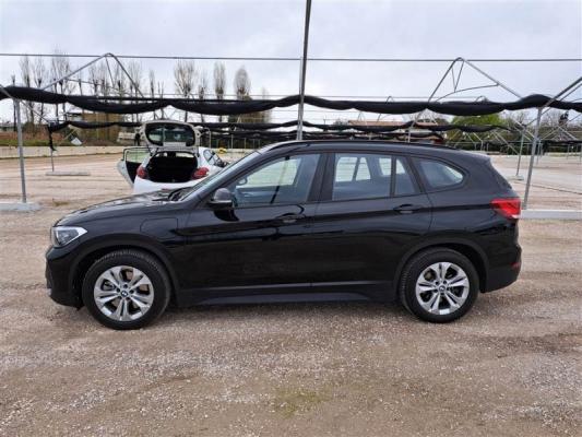 BMW X1 8