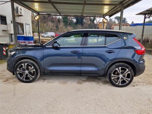 Volvo XC40  8