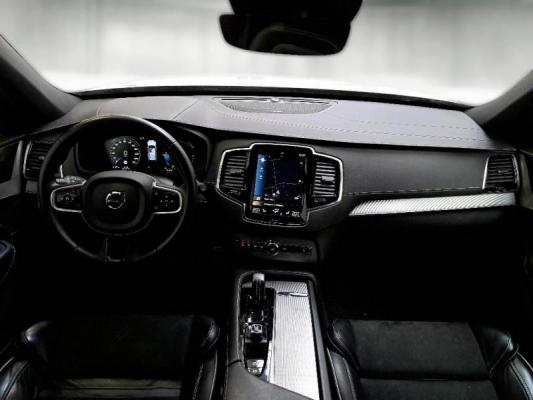 Volvo XC90  3