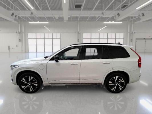 Volvo XC90  8