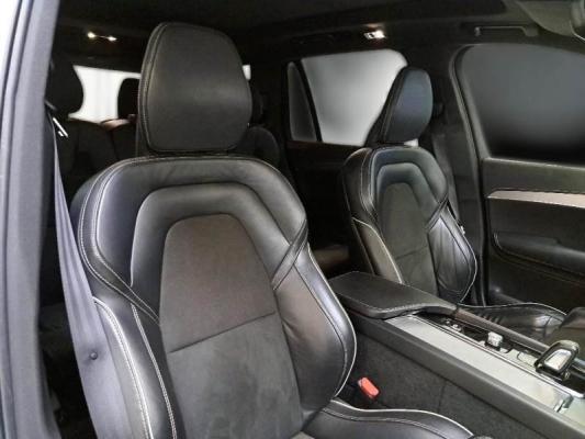Volvo XC90  13