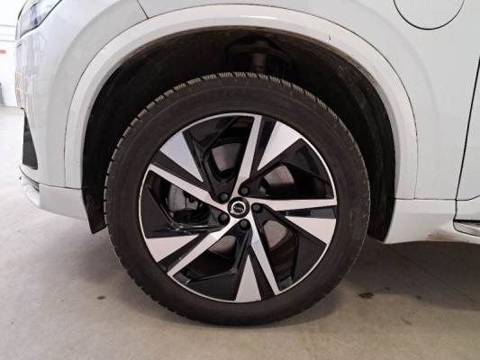 Volvo XC90  22