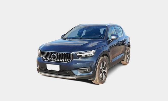 Volvo XC40  0