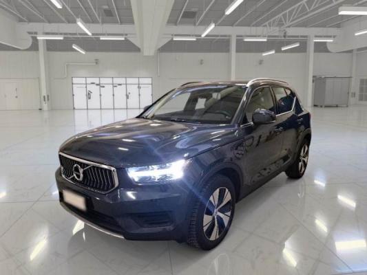 Volvo XC40  1