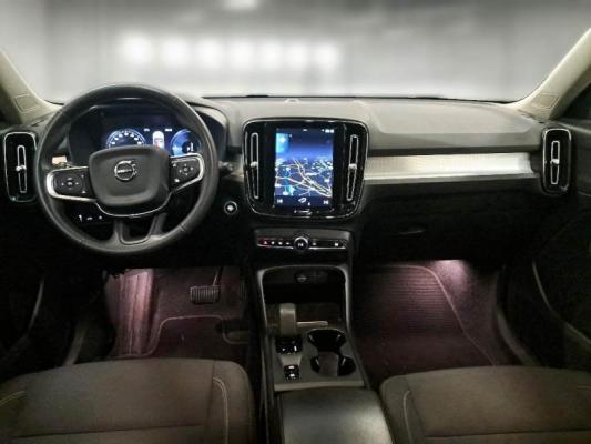 Volvo XC40  3