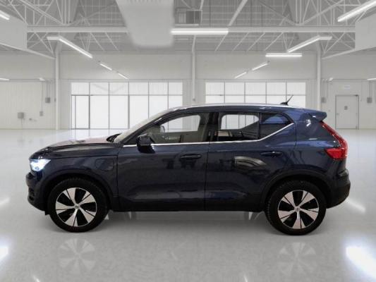 Volvo XC40  8