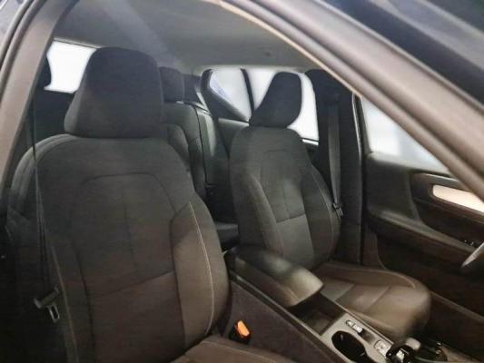 Volvo XC40  13
