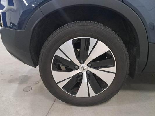Volvo XC40  18