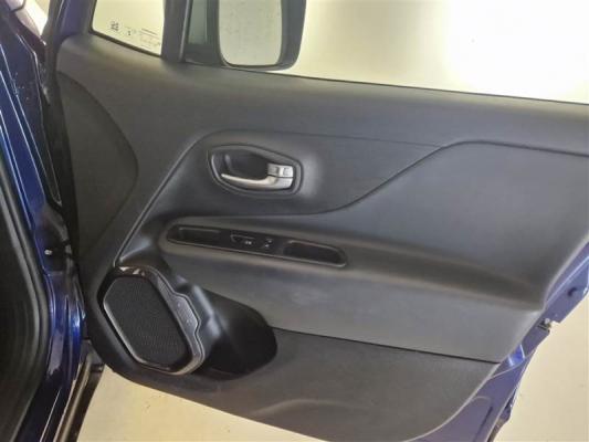 Jeep Renegade Hybrid 106