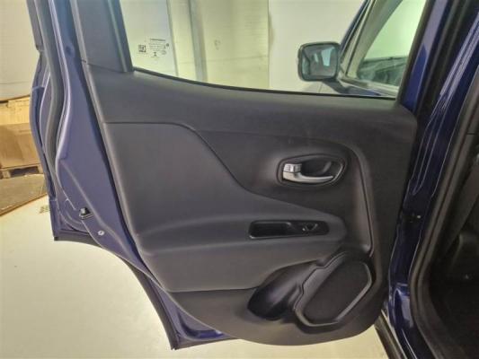 Jeep Renegade Hybrid 9
