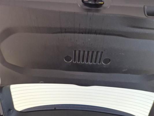 Jeep Renegade Hybrid 97