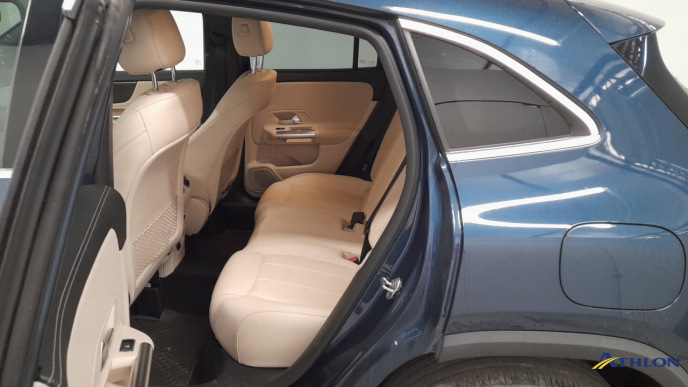 Mercedes GLA          H247 9