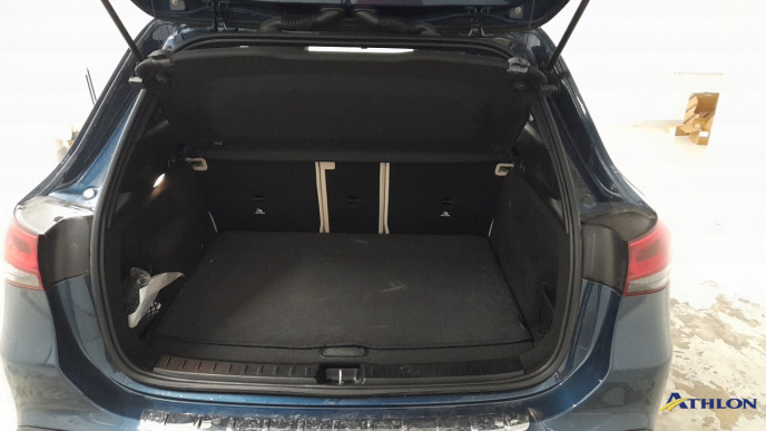 Mercedes GLA          H247 10