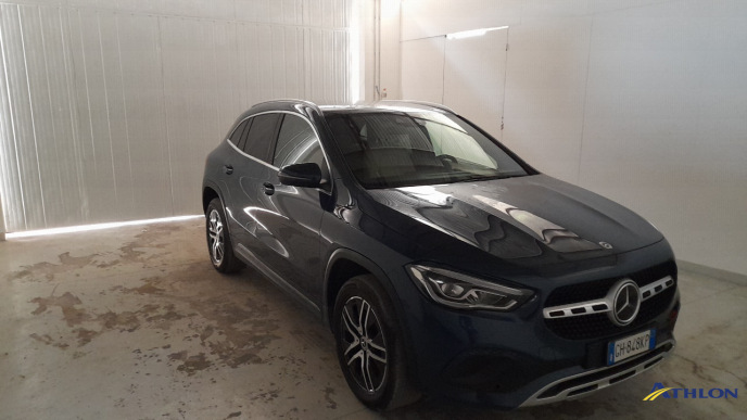 Mercedes GLA          H247 1