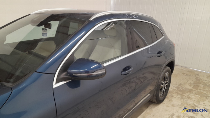 Mercedes GLA          H247 26