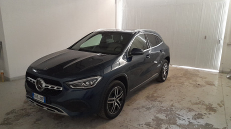 Mercedes GLA          H247 32