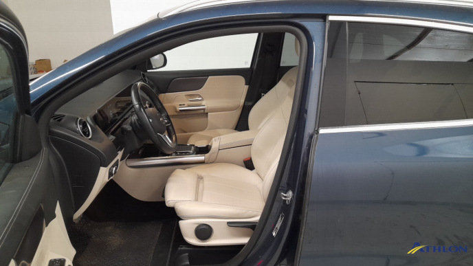 Mercedes GLA          H247 5