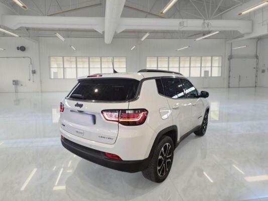 Jeep Compass 1