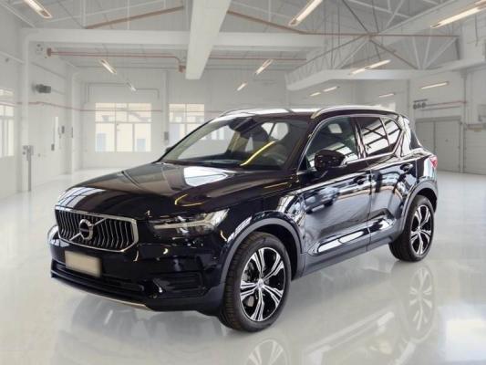 Volvo XC40  0