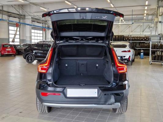 Volvo XC40  4