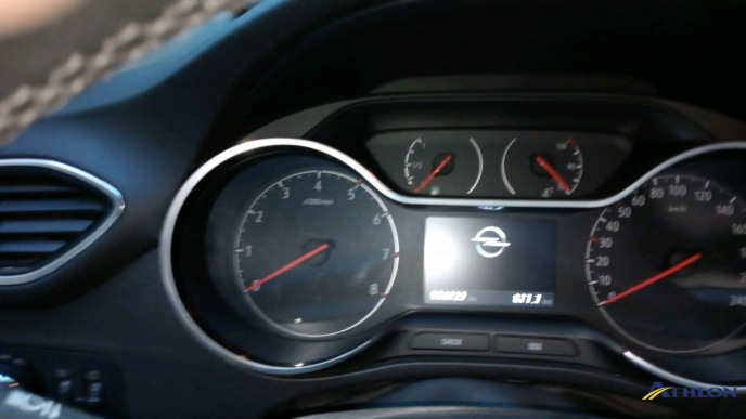 Opel Crossland 11