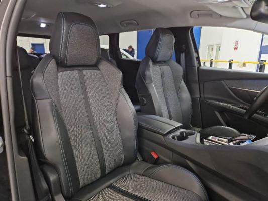 Peugeot 5008 13