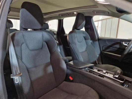 Volvo XC60  13