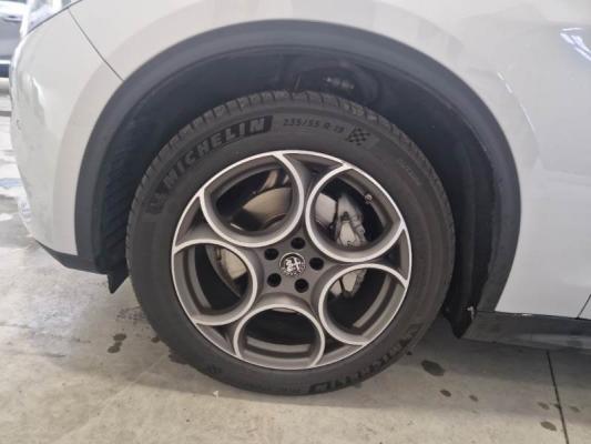Alfa Romeo Stelvio 19