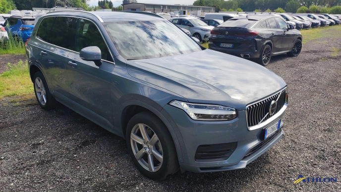 Volvo XC90  3
