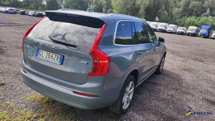 Volvo XC90  4