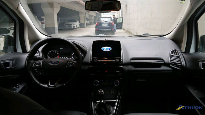 Ford EcoSport 4