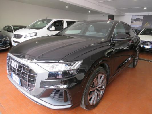 Audi Q8 0