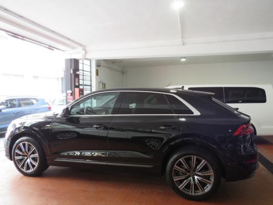 Audi Q8 3