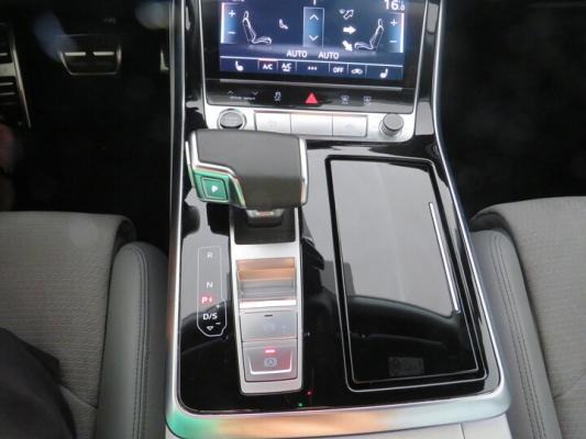Audi Q8 15