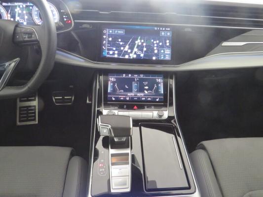 Audi Q8 16