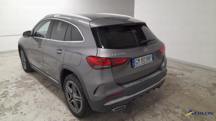 Mercedes GLA          H247 1