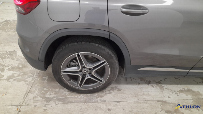 Mercedes GLA          H247 36