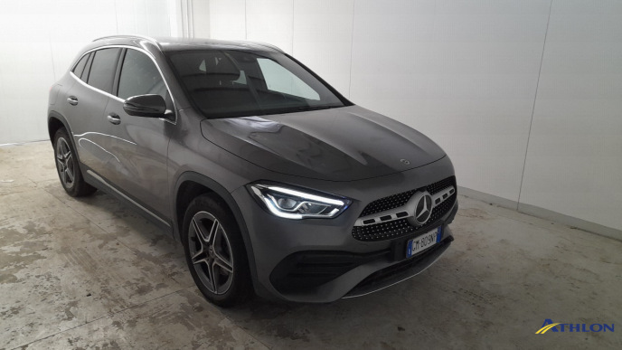 Mercedes GLA          H247 3