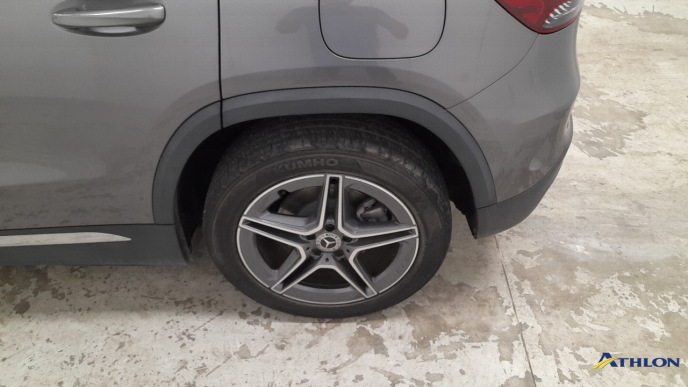 Mercedes GLA          H247 40