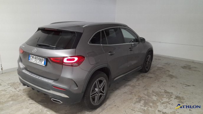 Mercedes GLA          H247 4