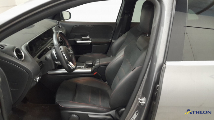 Mercedes GLA          H247 5