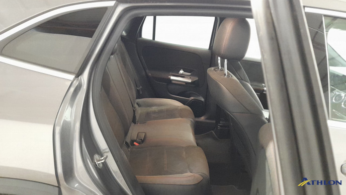 Mercedes GLA          H247 8